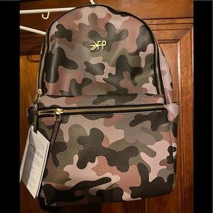 ⭐️Brand New⭐️ Freshly Picked Camo City Pack!!